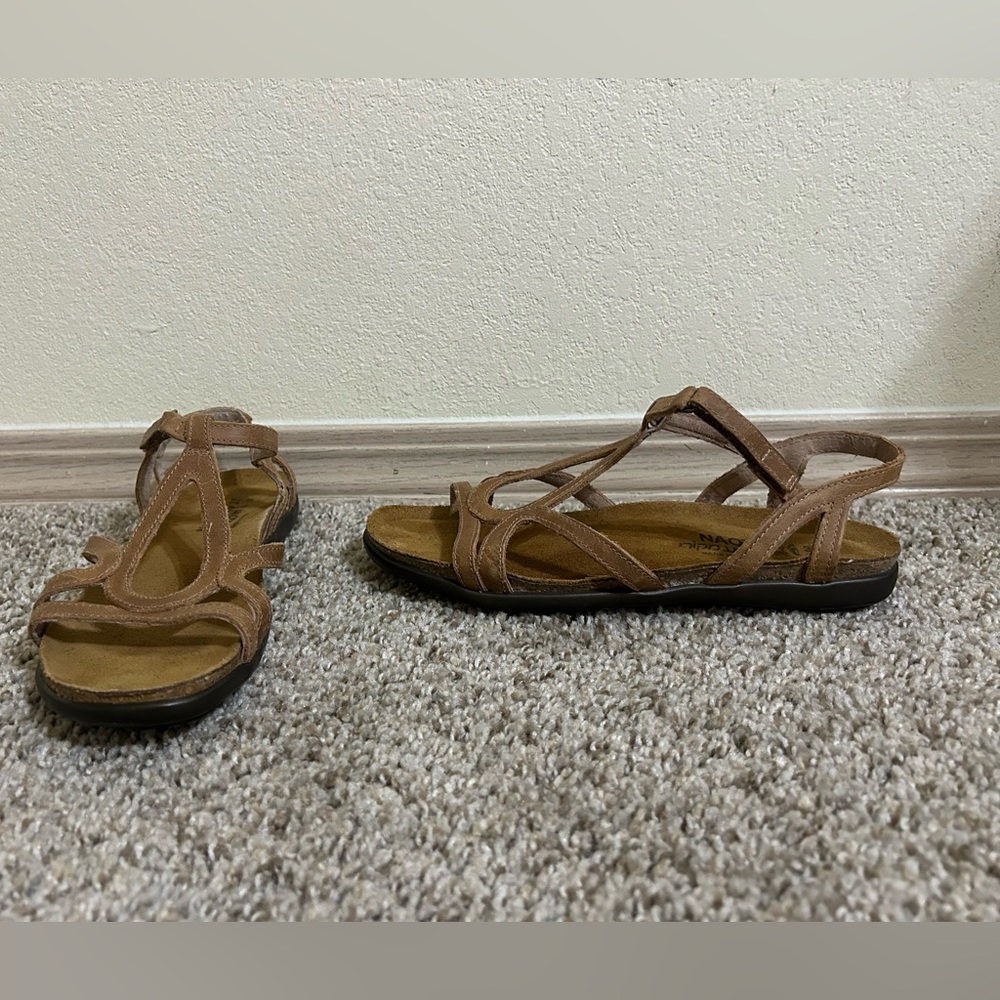 Naot Dorith Sandal Leather Suede Women's Size 37 6 Brown Latte Tan Outdoor Hike
